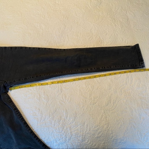 BDG Girlfriend High Rise Button Fly Faded Black Skinny Jeans - 25 - Picture 10 of 14